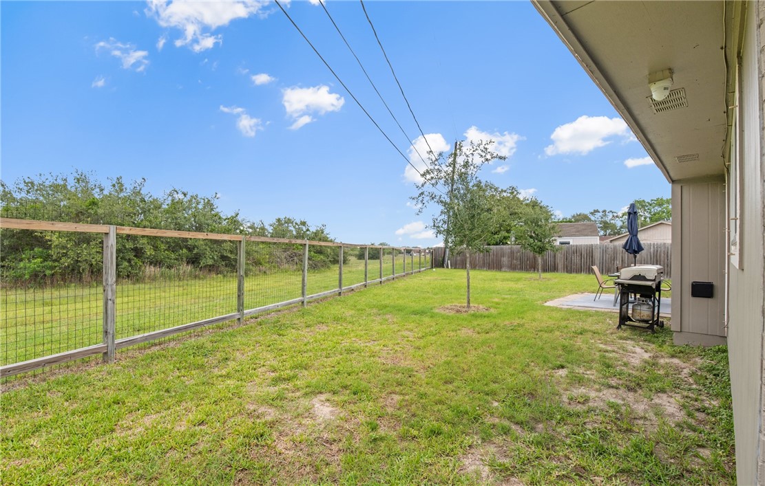 826 Saint Phillip Ct Property Photo 15