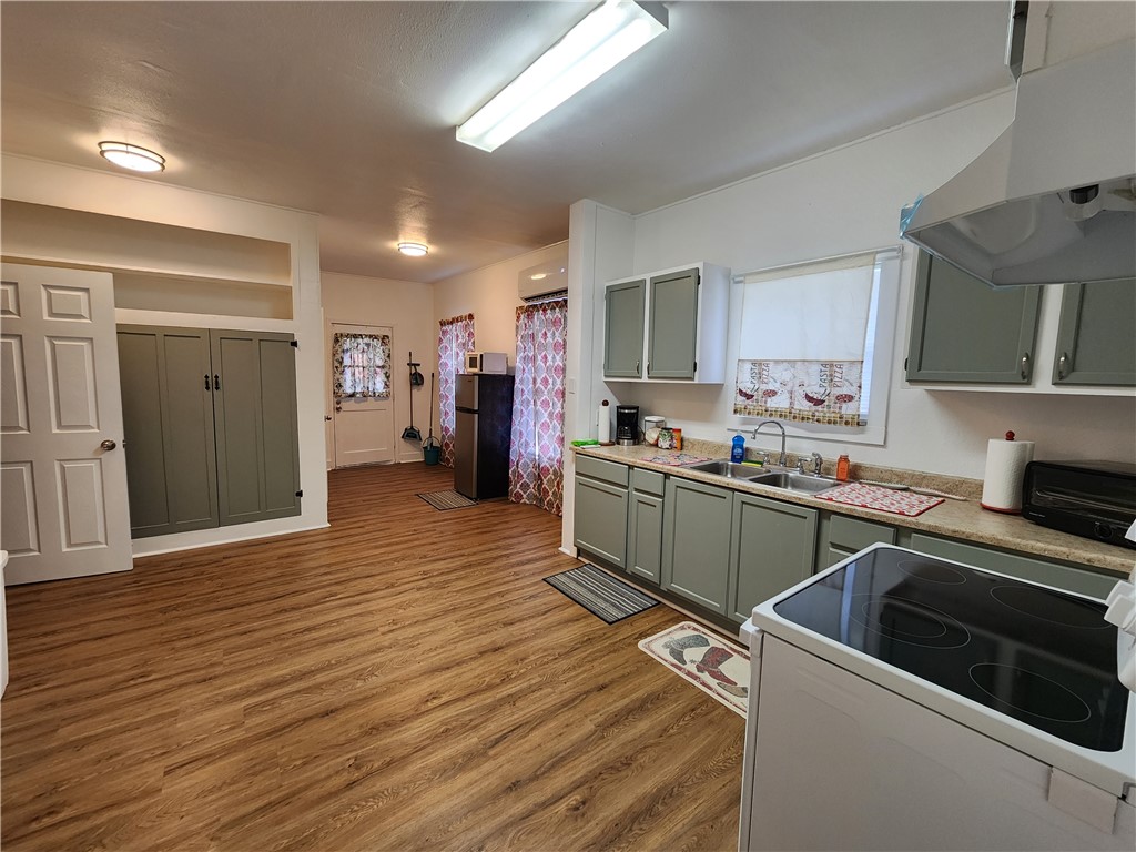 1613 6th St Property Photo 10