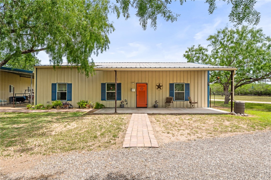 109 Frances Dr Property Photo 1