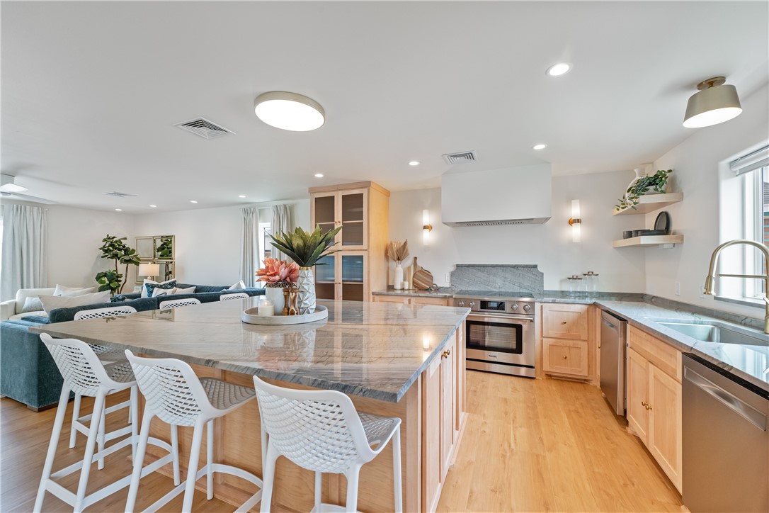 416 E Avenue C Ave Property Photo 16