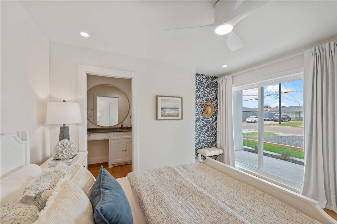 416 E Avenue C Ave Property Photo 22