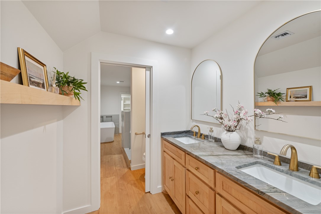 416 E Avenue C Ave Property Photo 31