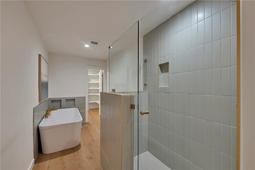 416 E Avenue C Ave Property Photo 32