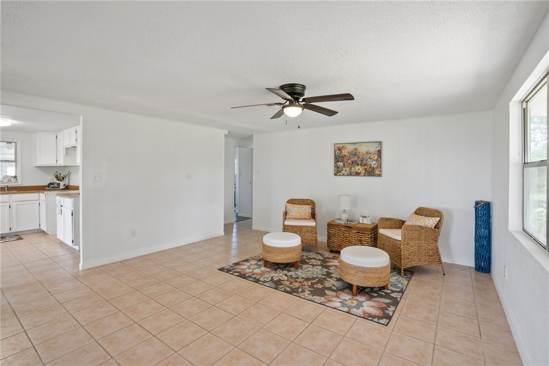 128 Live Oak Ln Property Photo 12