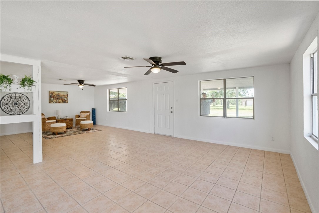 128 Live Oak Ln Property Photo 15