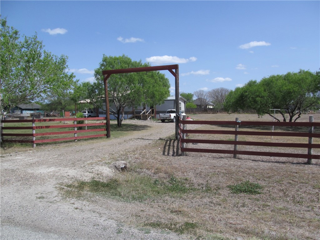 4662 Ranch Property Photo