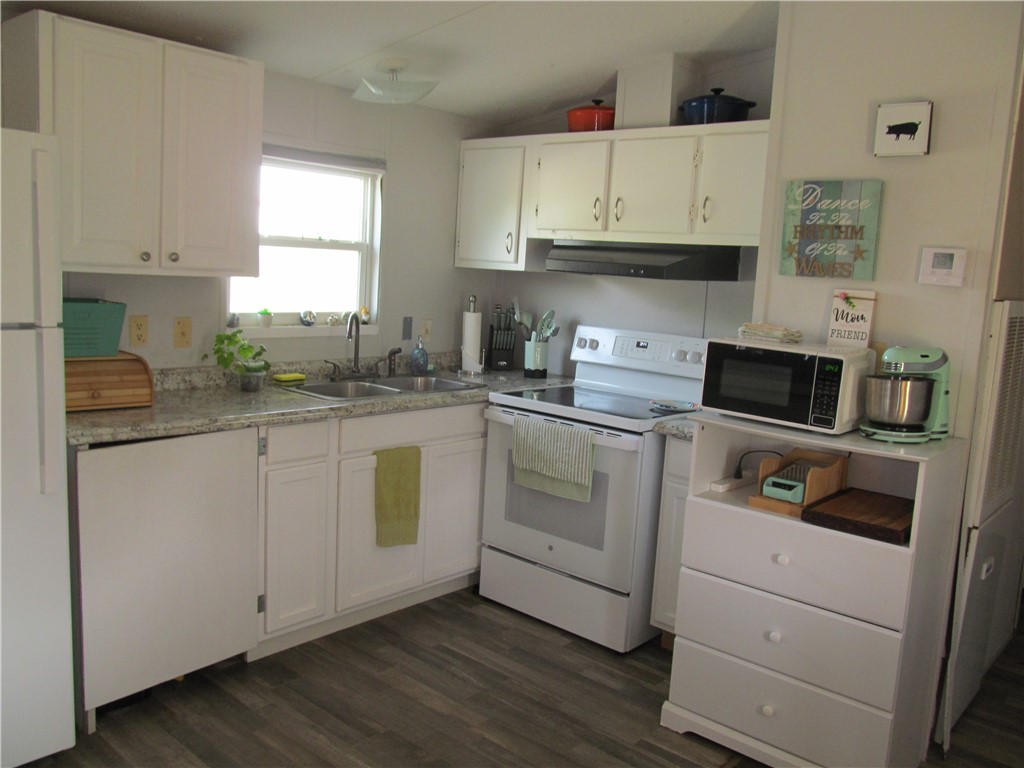 4662 Ranch Property Photo 6