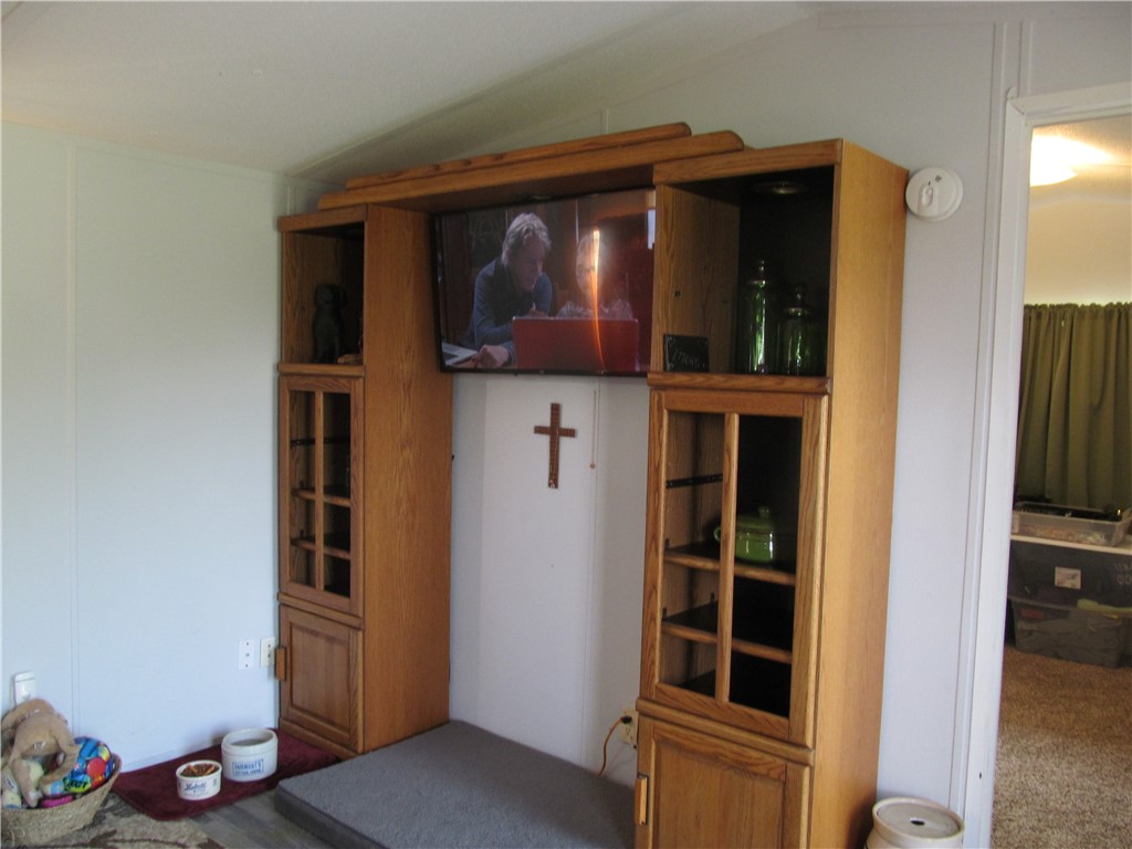 4662 Ranch Property Photo 7