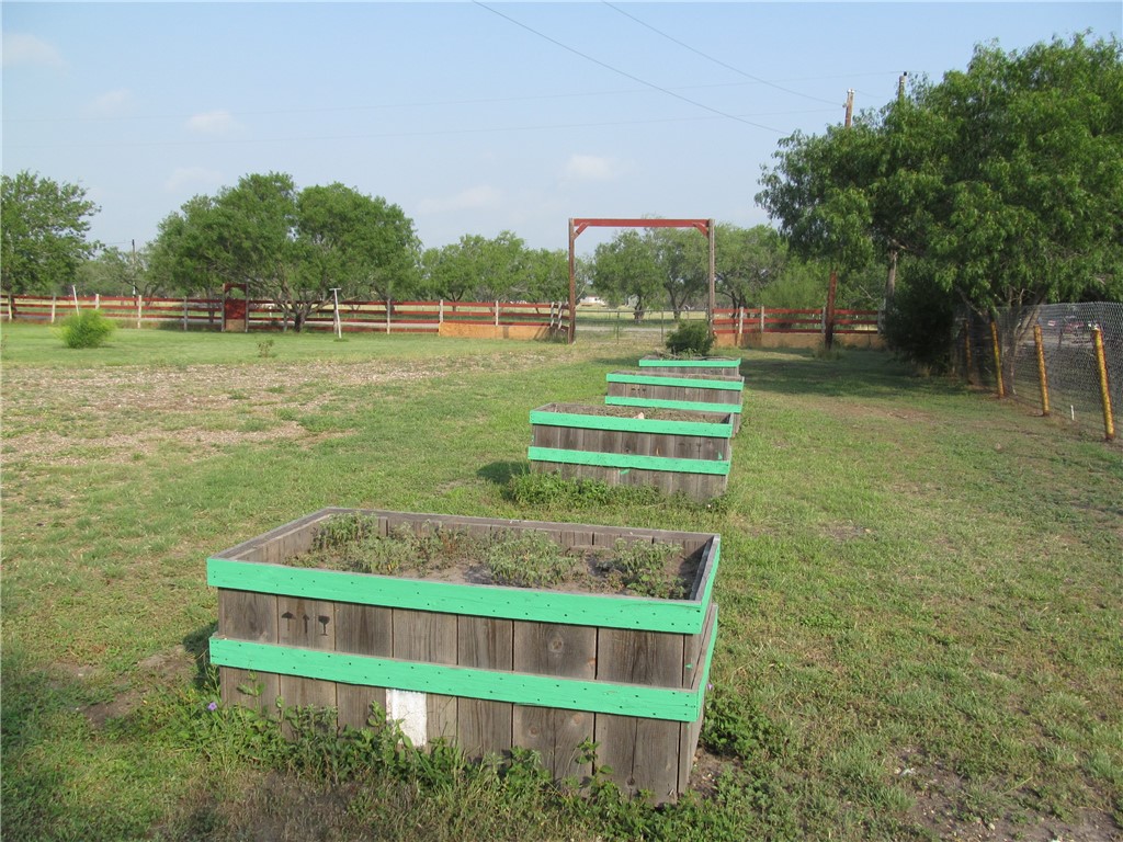 4662 Ranch Property Photo 16