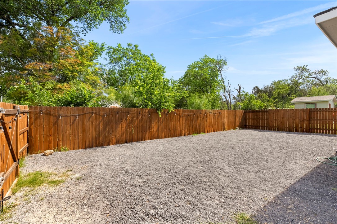 964 Allende St Property Photo 25