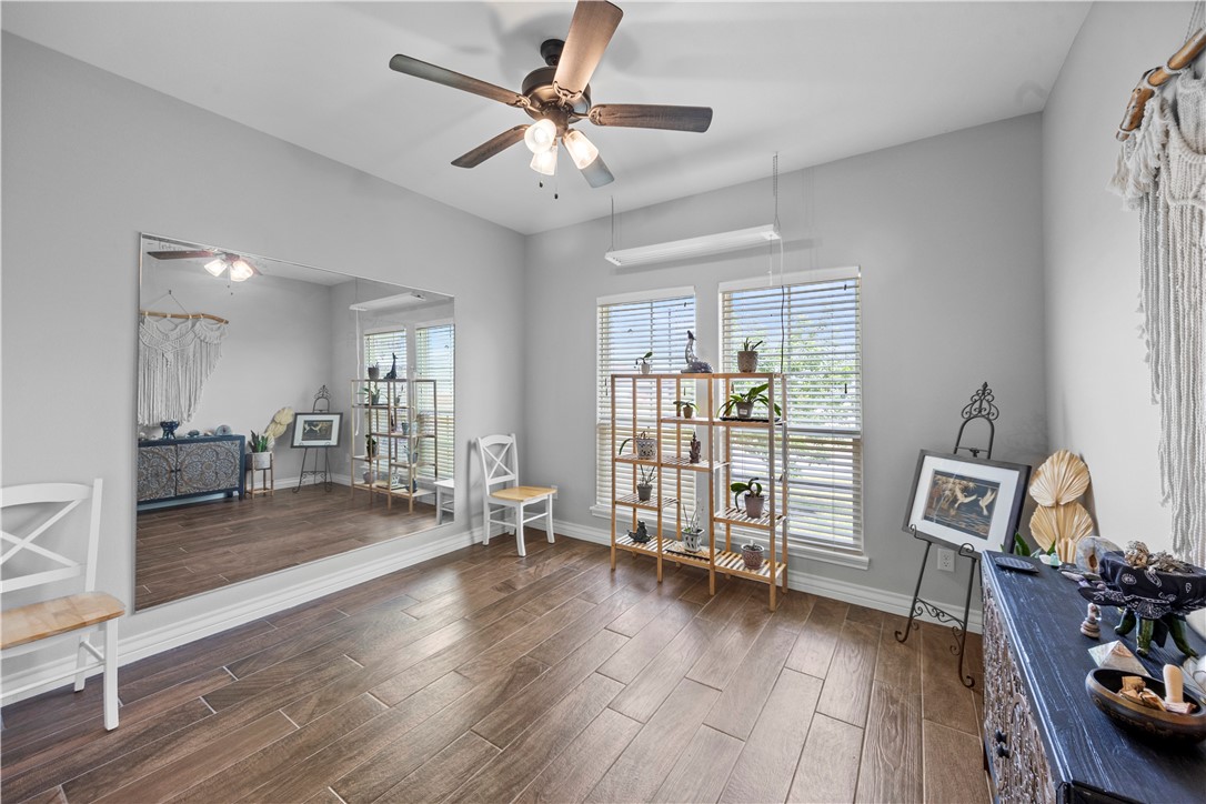 7746 Krypton Dr Property Photo 17
