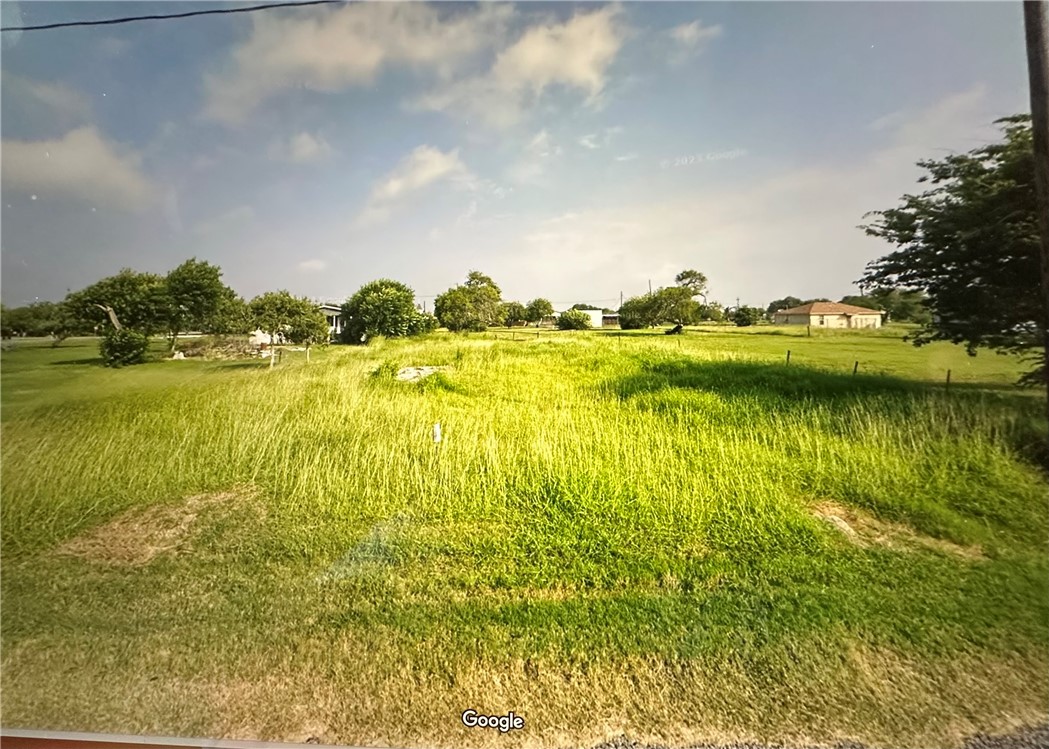 509 1st St Property Photo 1