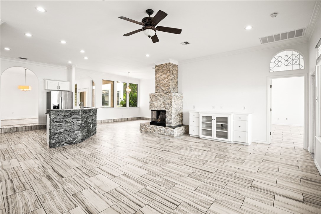 1331 Bayview Dr Property Photo 8