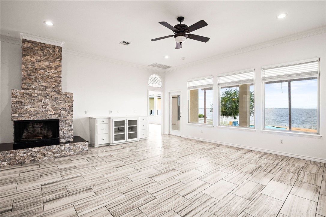 1331 Bayview Dr Property Photo 11