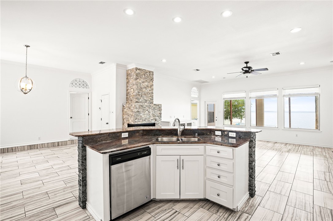 1331 Bayview Dr Property Photo 17