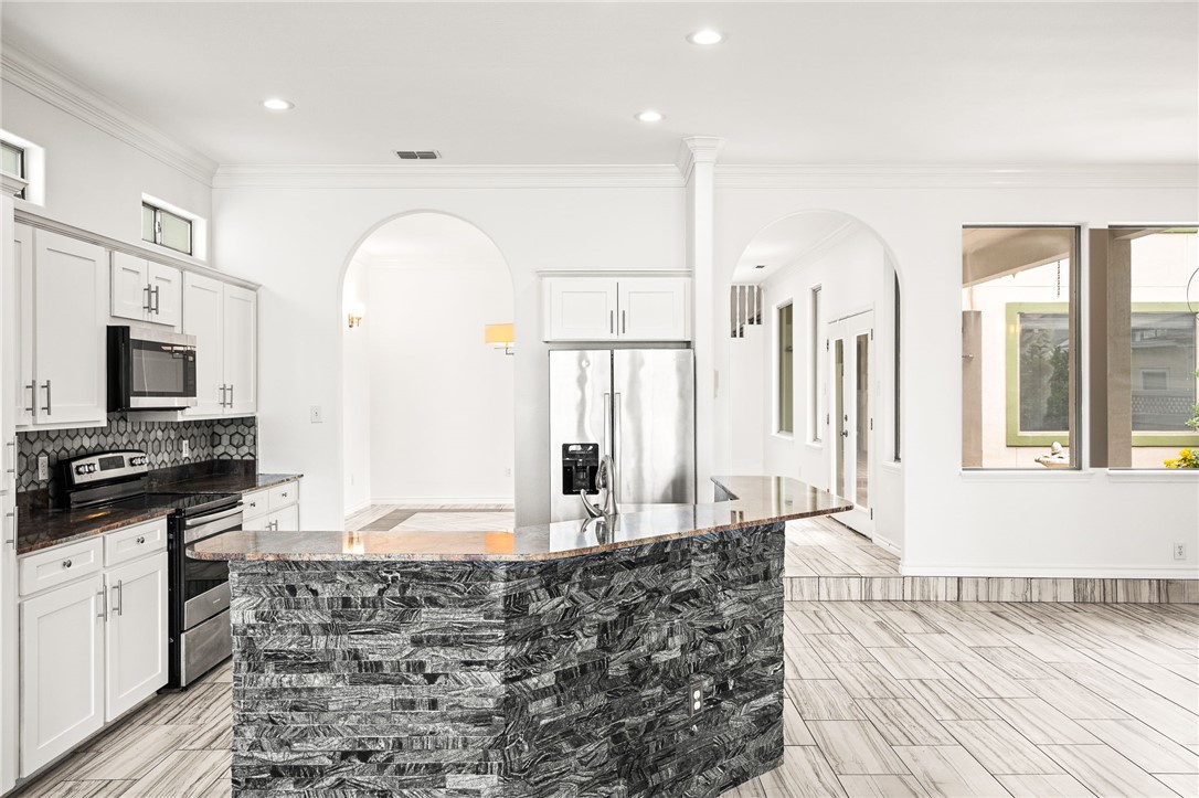 1331 Bayview Dr Property Photo 18