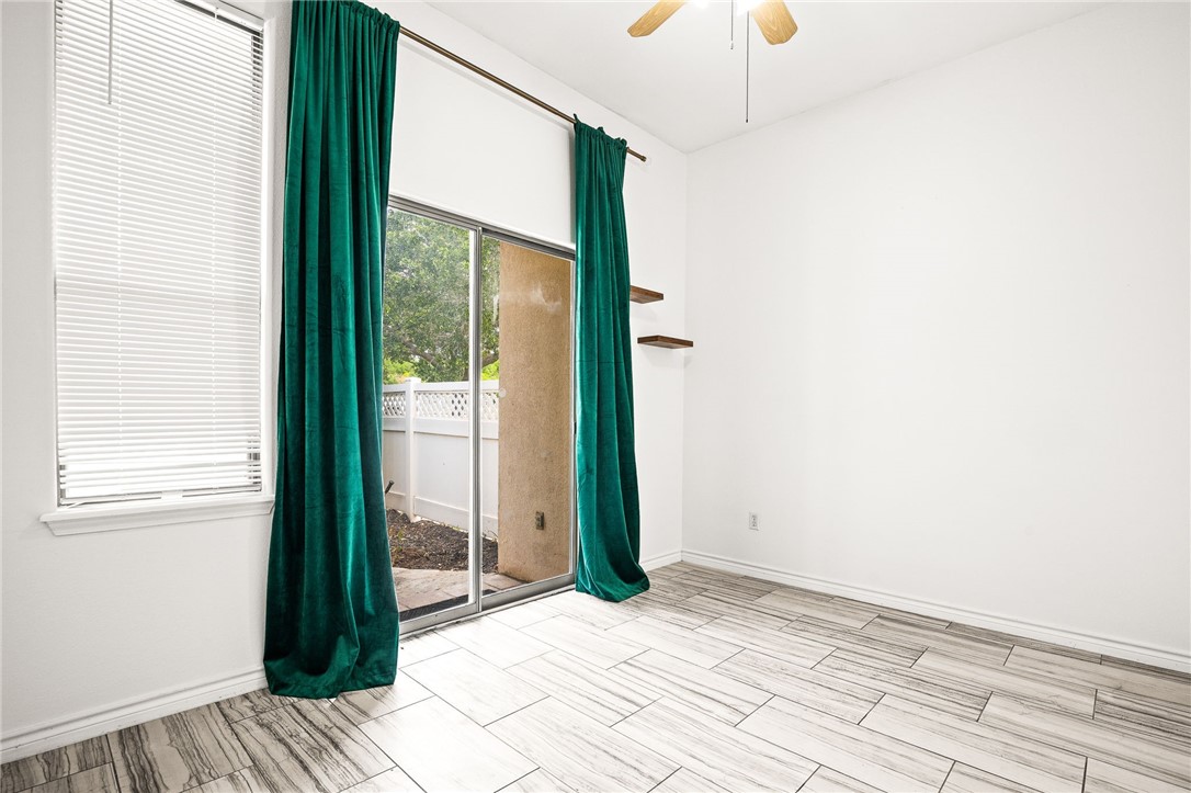 1331 Bayview Dr Property Photo 25