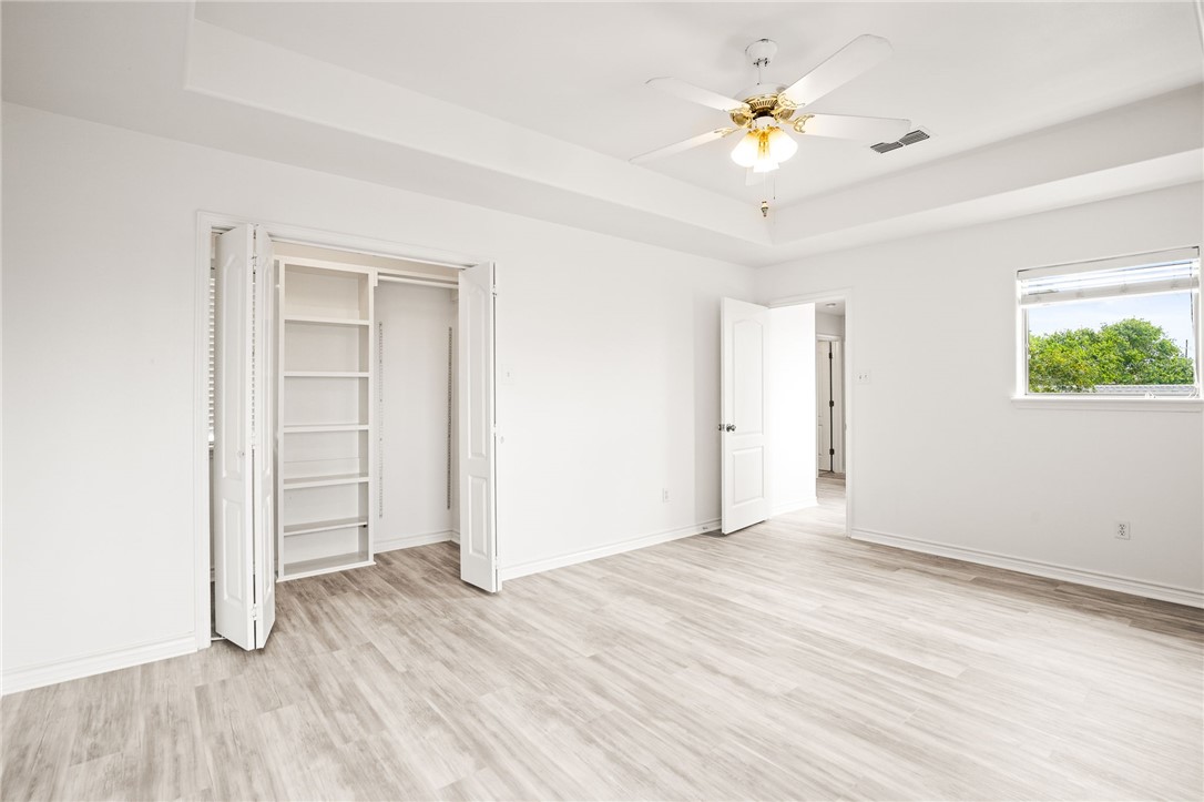 1331 Bayview Dr Property Photo 27