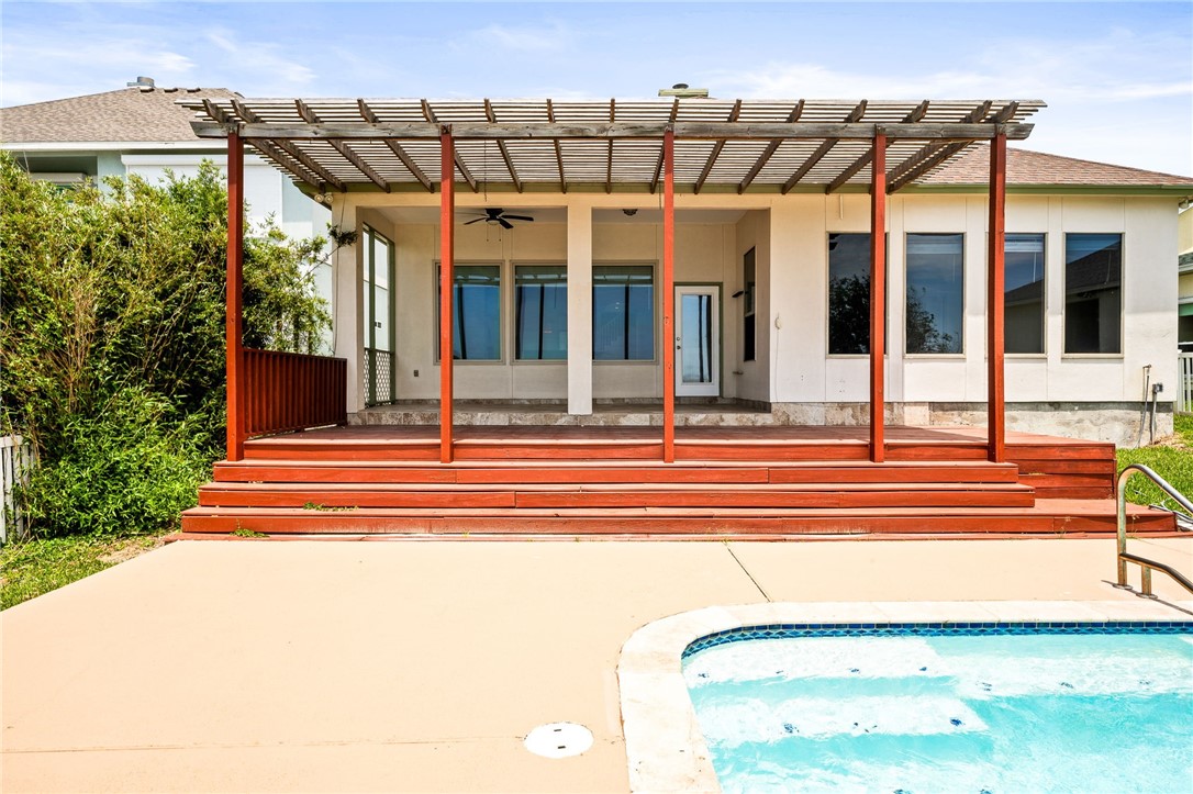 1331 Bayview Dr Property Photo 32