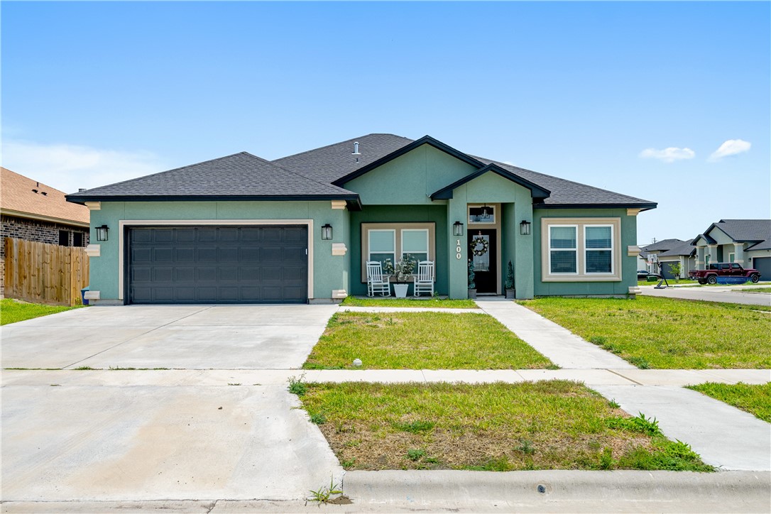 100 Meadowbrook Dr Property Photo 1