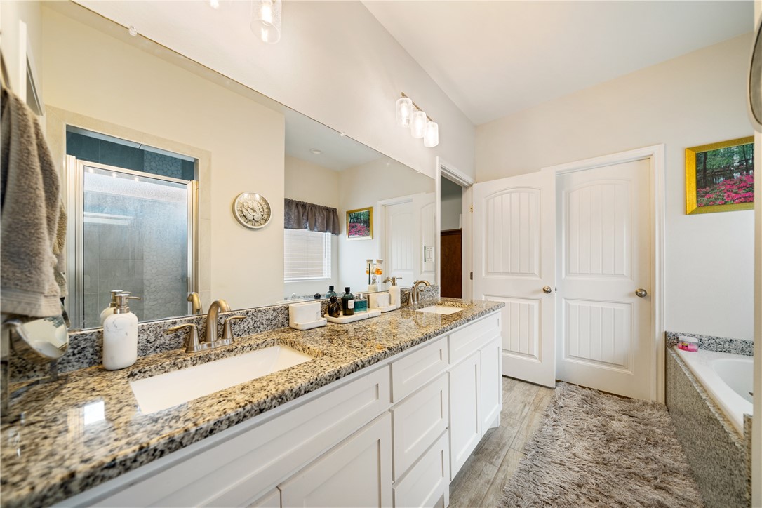 100 Meadowbrook Dr Property Photo 22