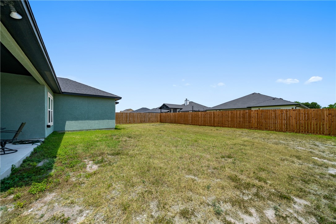 100 Meadowbrook Dr Property Photo 23