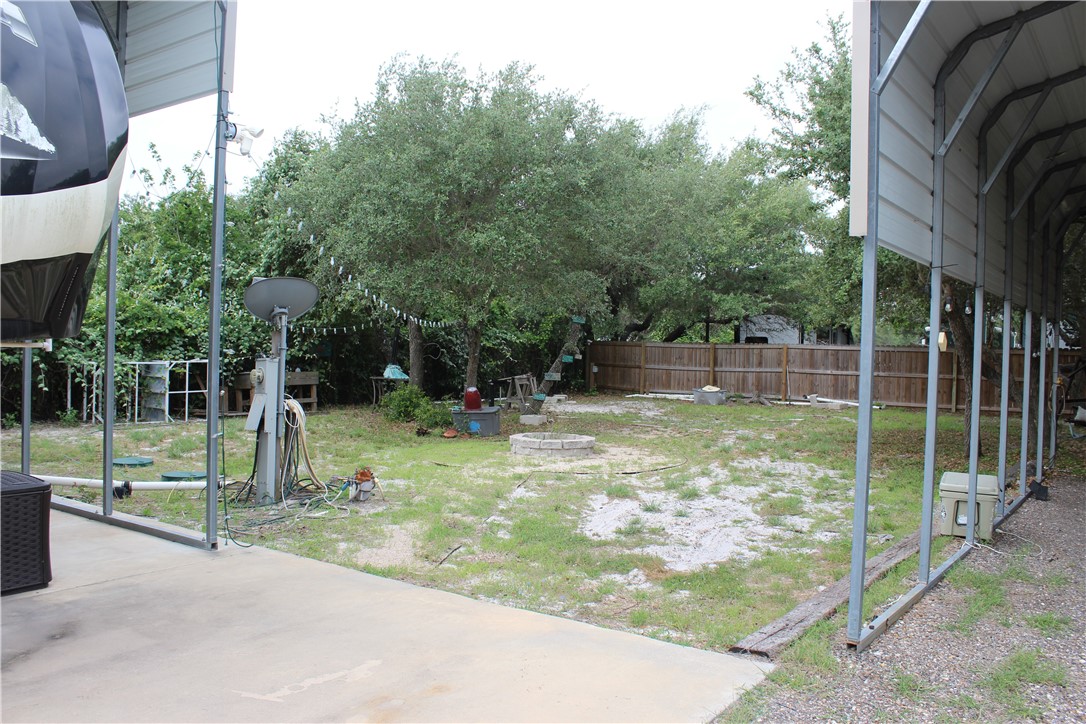 703 N Verne St Property Photo 3