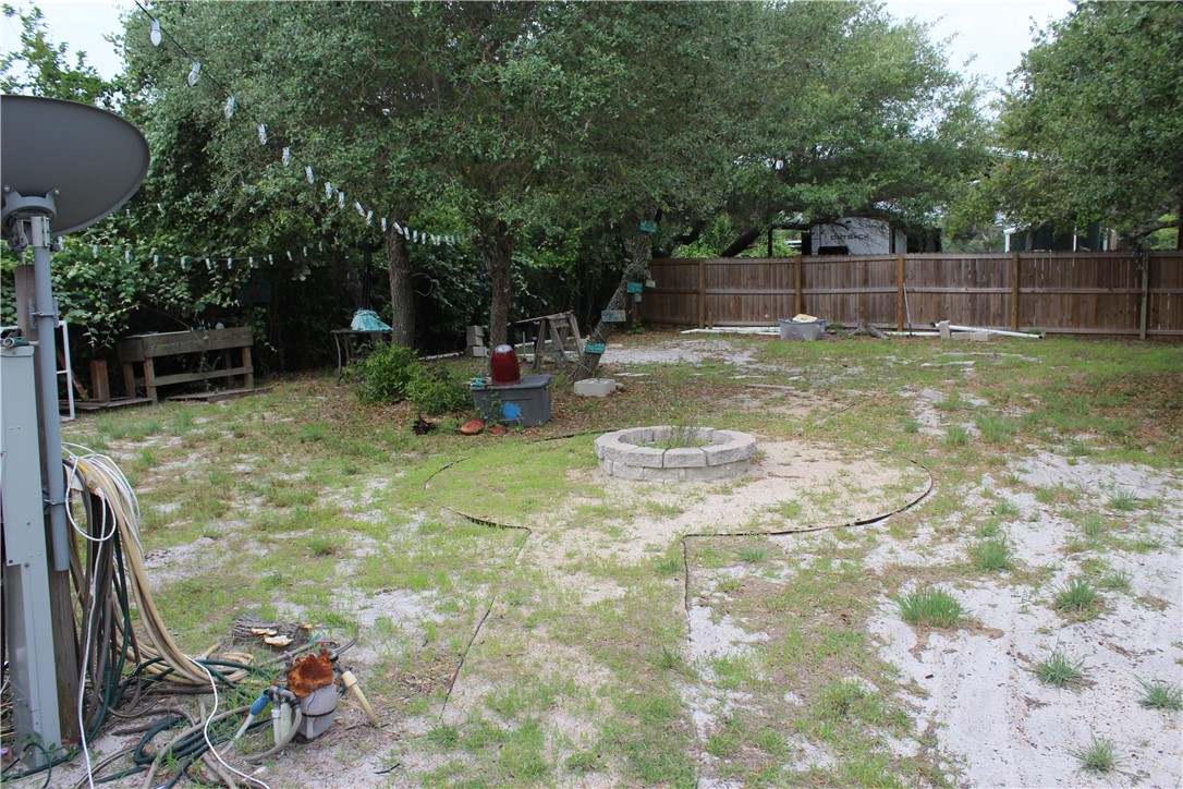 703 N Verne St Property Photo 5