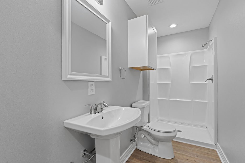 800 Avenue B Property Photo 13