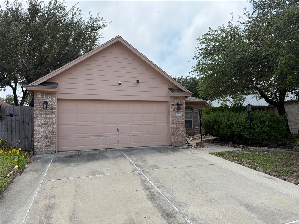 177 Whistlers Cove Property Photo 2