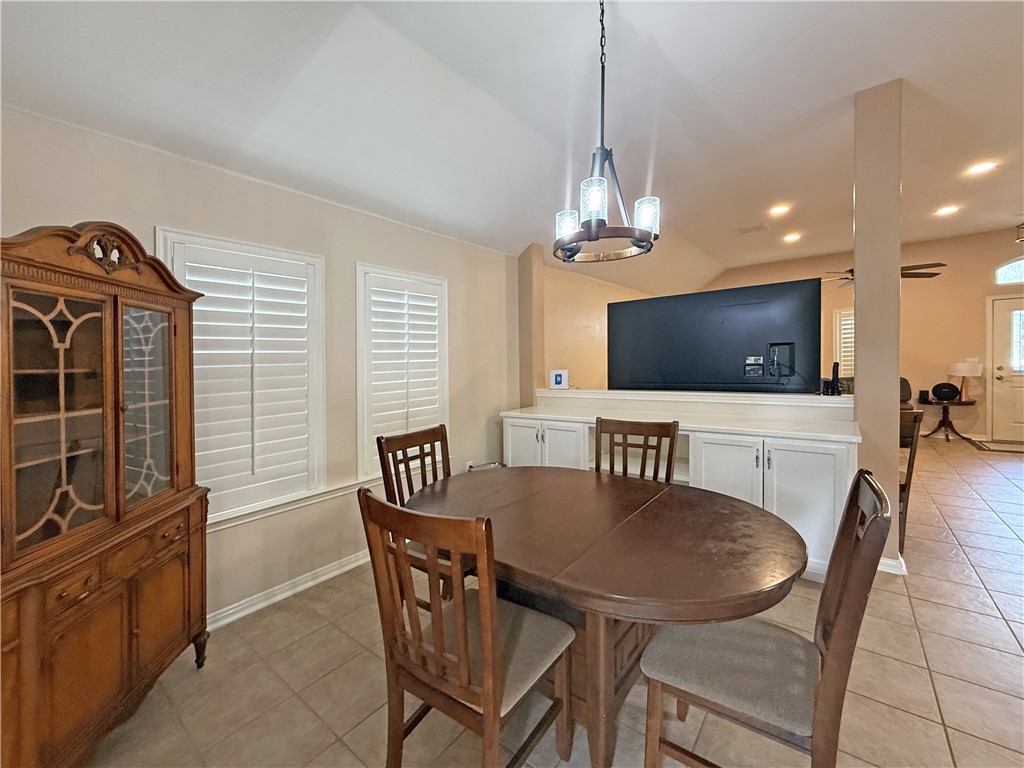 177 Whistlers Cove Property Photo 9