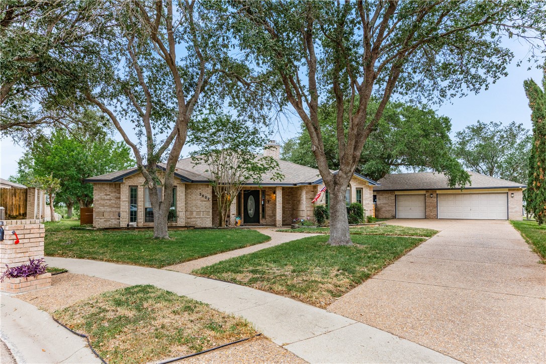 3802 Castle Knoll Dr Property Photo 1