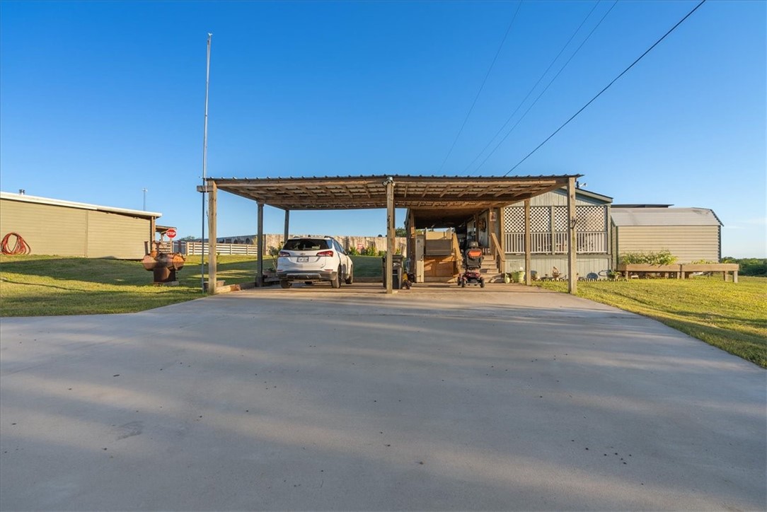 101 Wagon Trail Property Photo 29