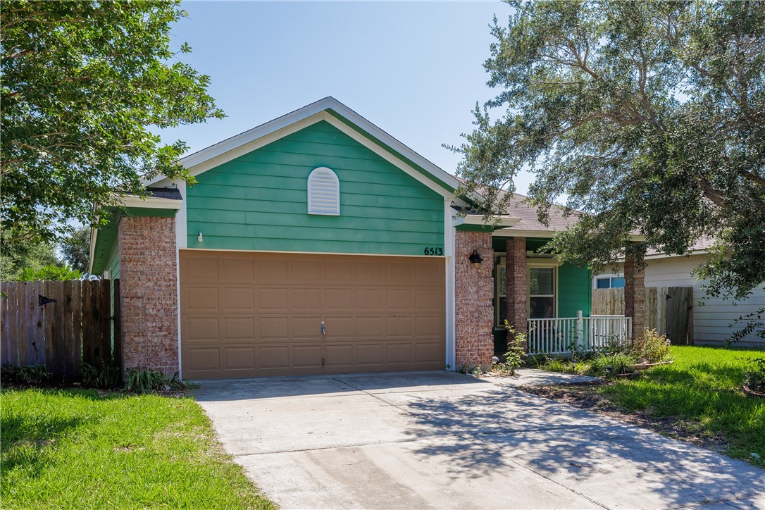 6513 Purplewing Dr Property Photo 2