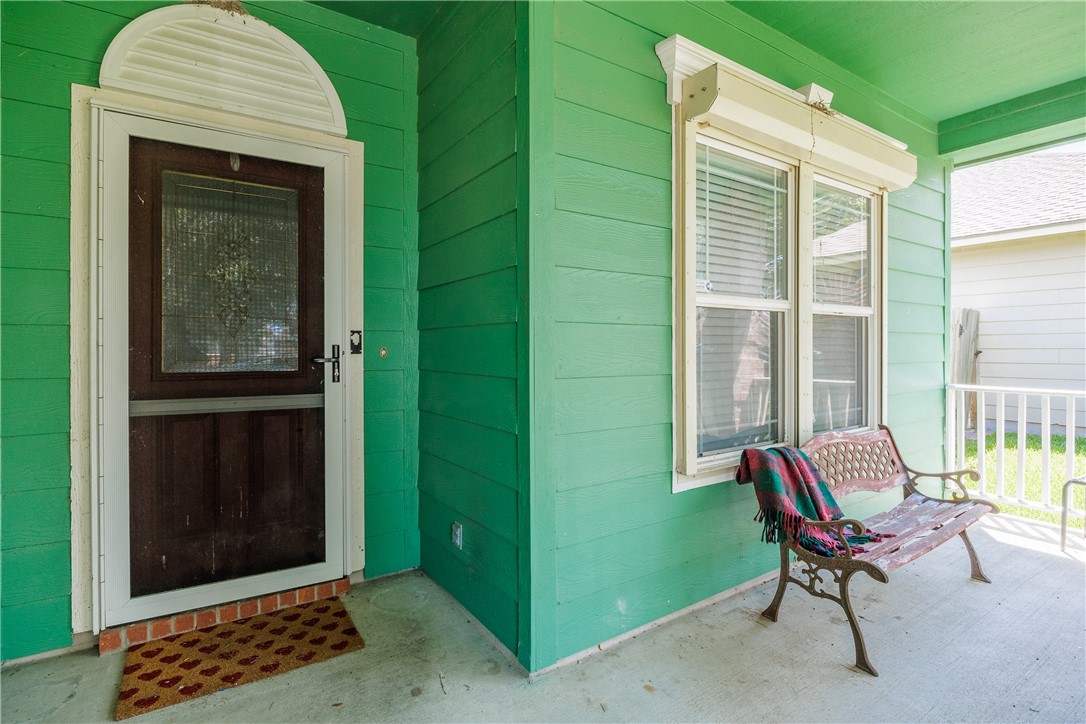 6513 Purplewing Dr Property Photo 4