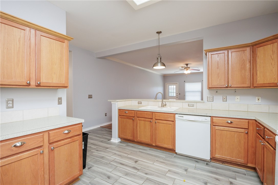 6513 Purplewing Dr Property Photo 9
