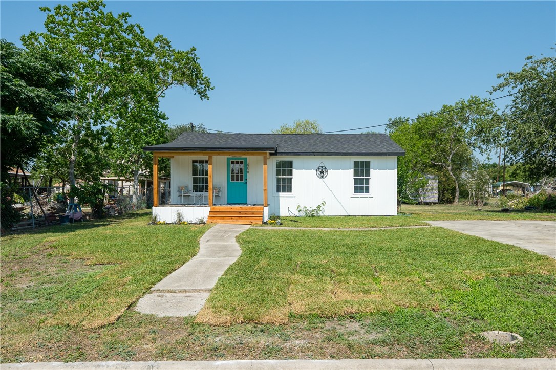 606 Avenue F Property Photo 1