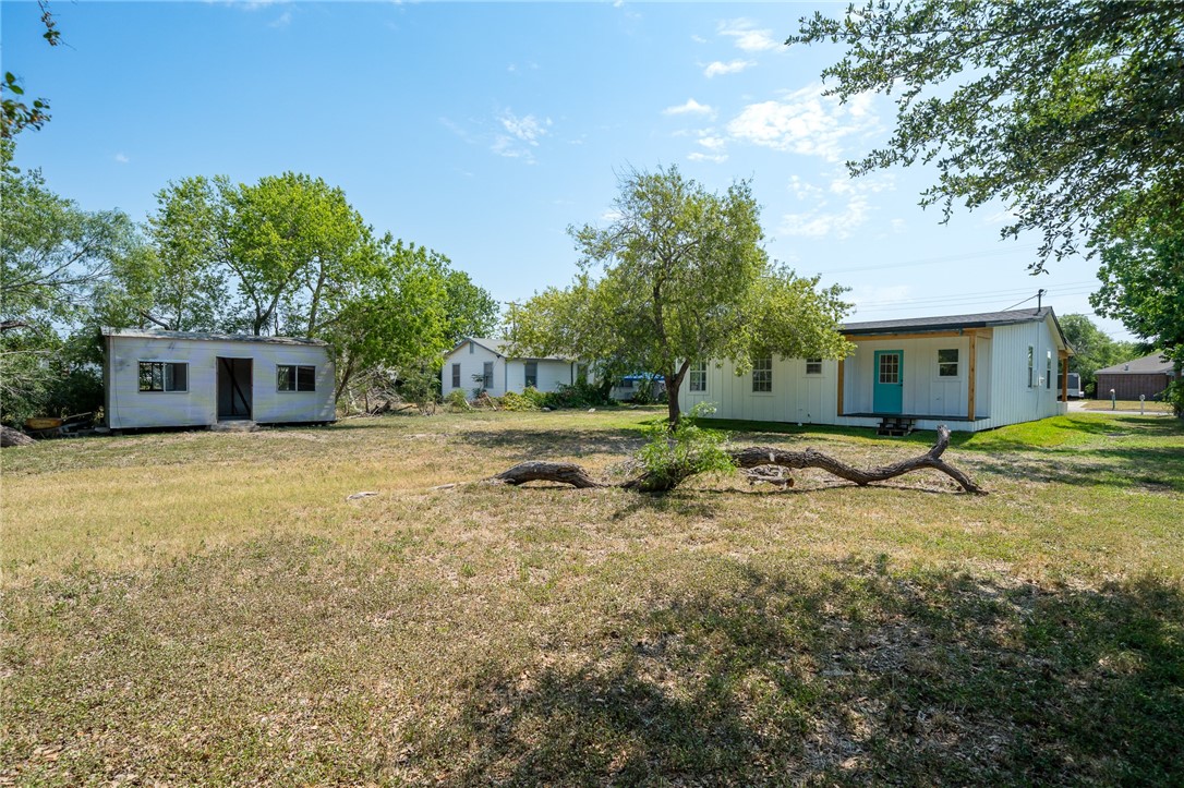 606 Avenue F Property Photo 30