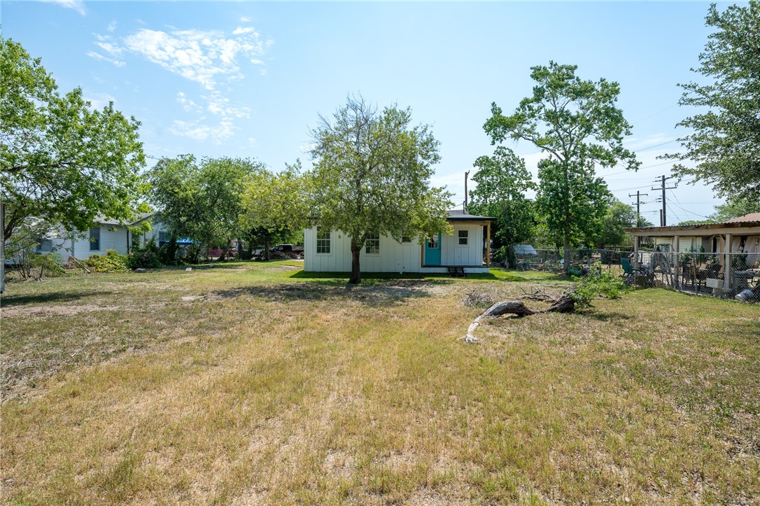 606 Avenue F Property Photo 31