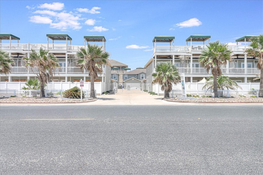 14901 Windward Dr 204 Property Image