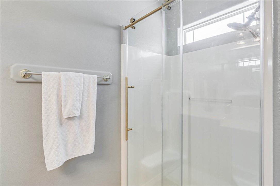 14901 Windward Dr 204 Property Photo 28