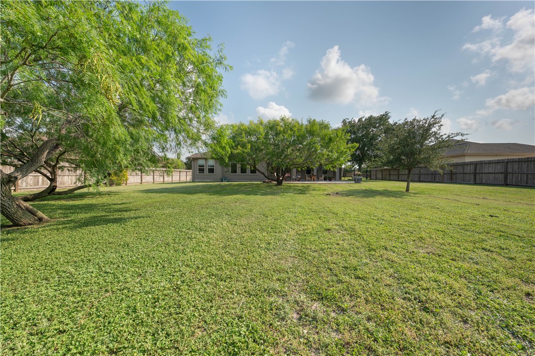 5806 Lago Vista Dr Property Photo 33