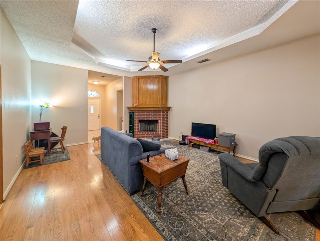 14929 Red River Dr Property Photo 4