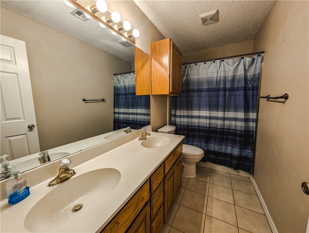 14929 Red River Dr Property Photo 24