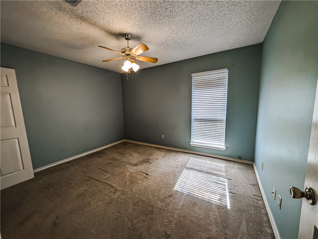 14929 Red River Dr Property Photo 25