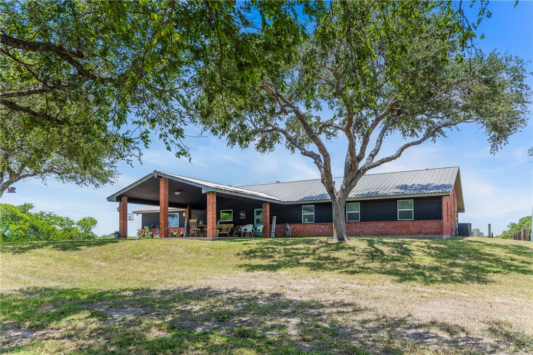 645 N Pirate Blvd Property Photo 1