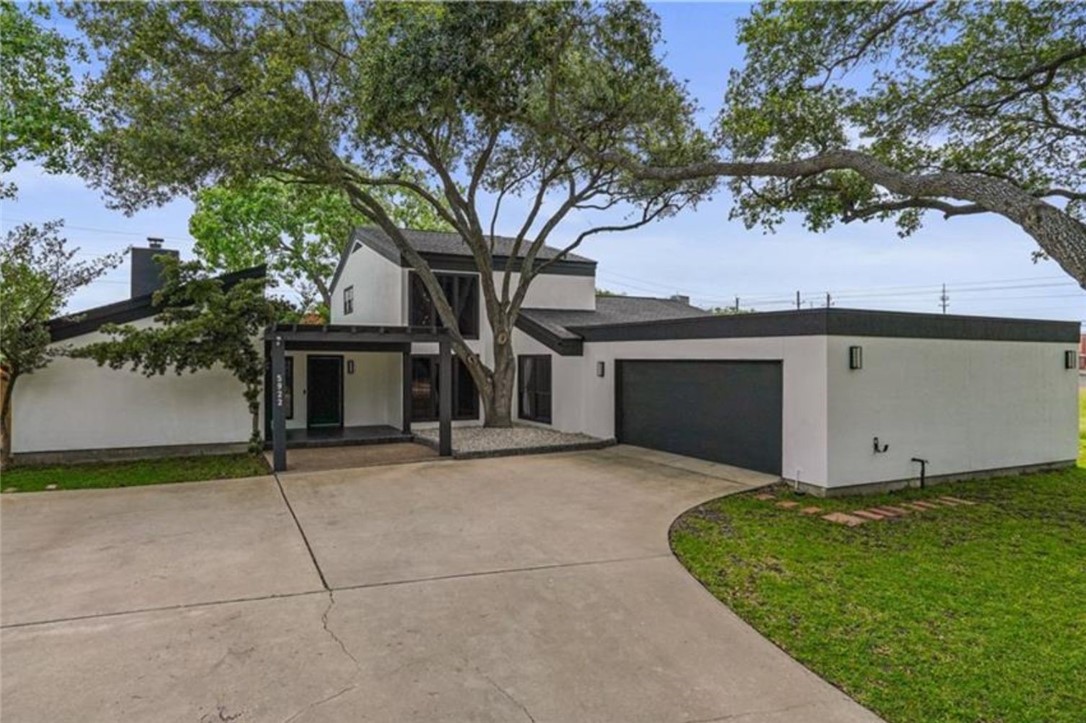 5922 Parkland Dr Property Photo 1