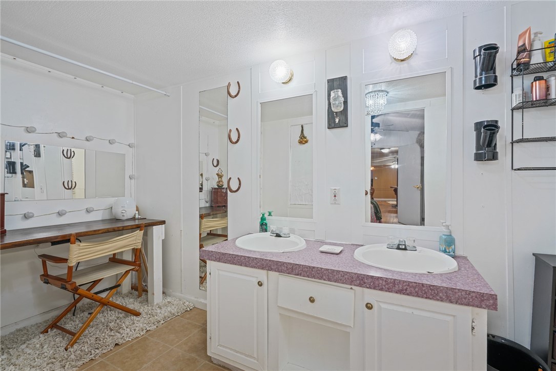 23669 County Road 1092 Property Photo 15