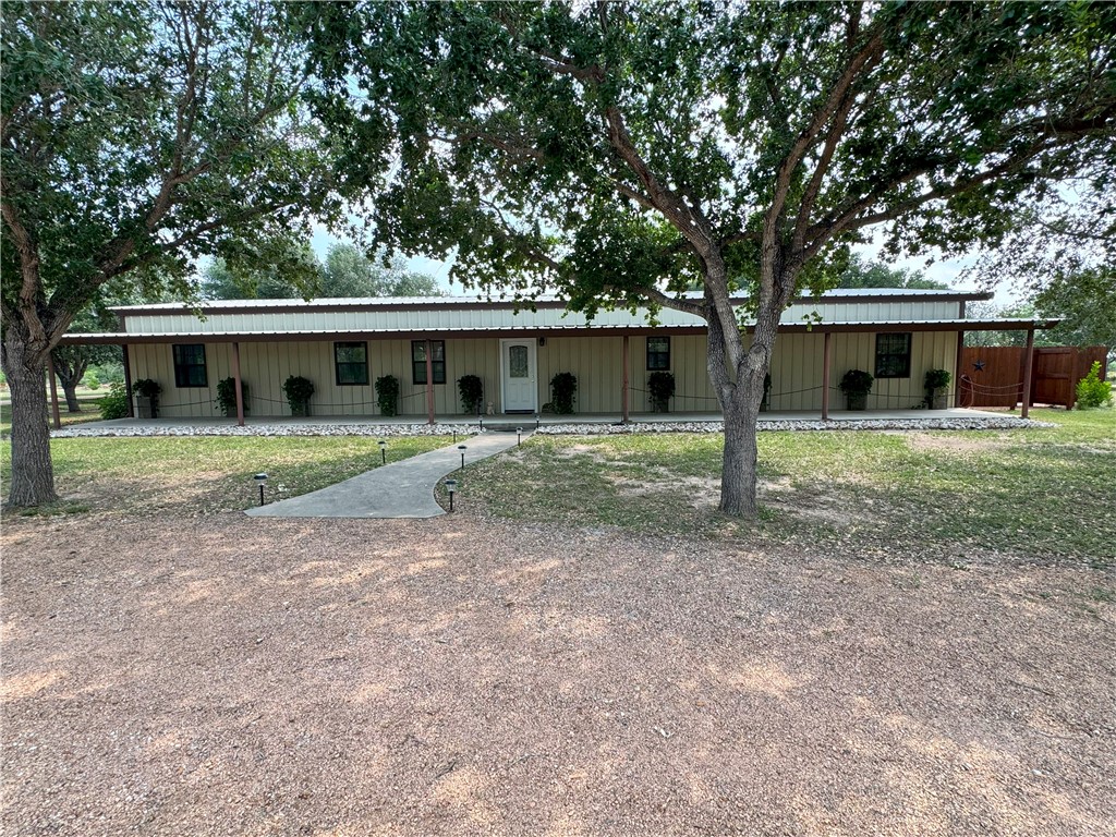 100 Choke Canyon Property Photo 1