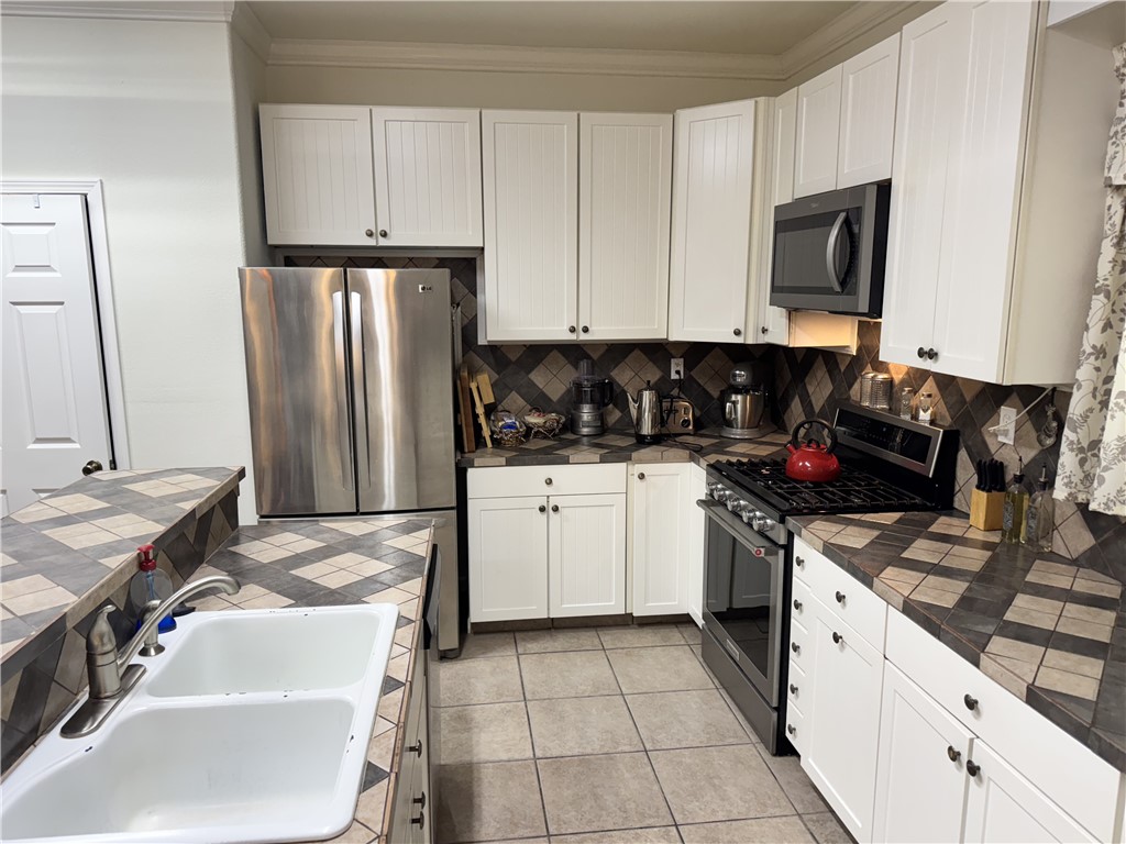 100 Choke Canyon Property Photo 3